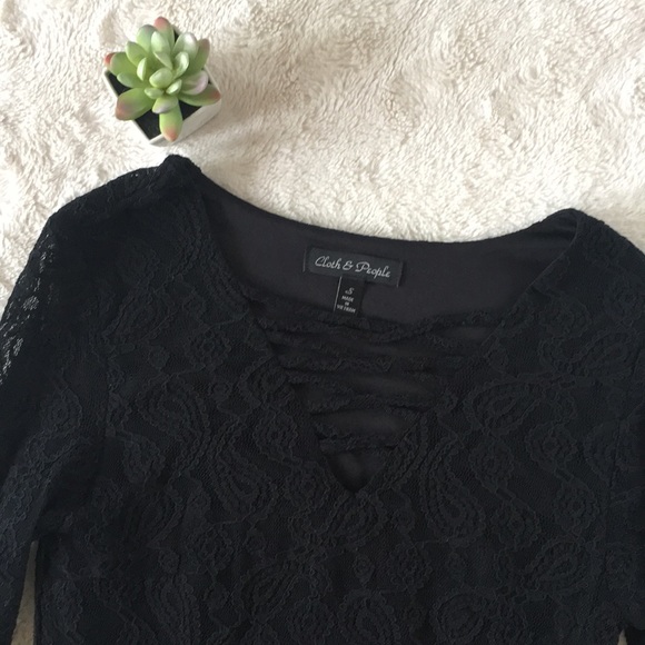 Cloth & People Black Lace Sheer Bell Sleeves - Picture 2 of 8